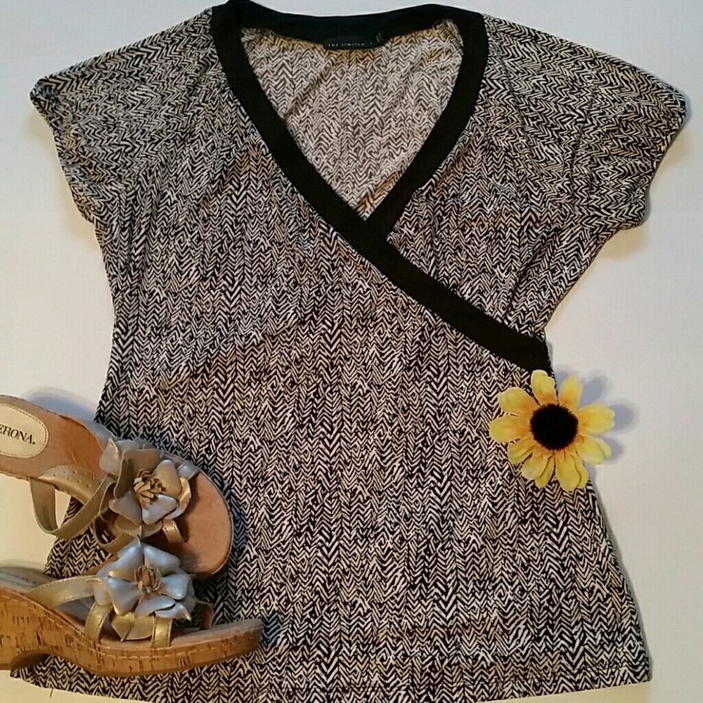 THE LIMITED FAUX WRAP PRINT TOP-EUC-SZ L